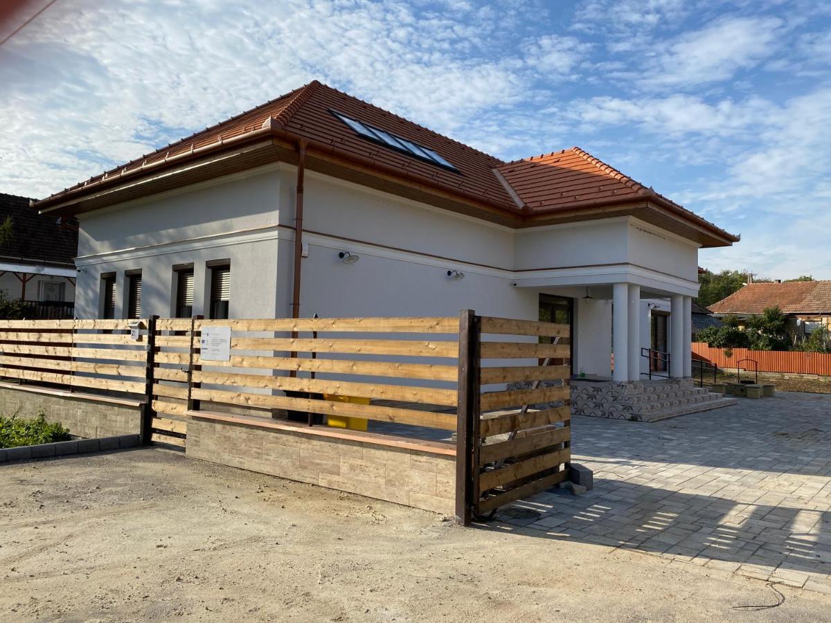 Lukács Vendégház Erdohorvati Exterior foto